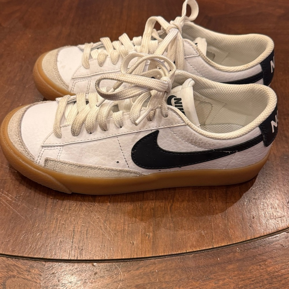 Nike Blazer Low '77 GS Size 4Y Rubber gum sole Casual Retro Summer Kid’s